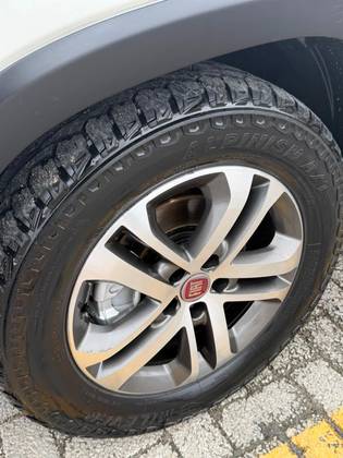 FIAT TORO 2.0 16V TURBO DIESEL VOLCANO 4WD AT9 FIAT TORO 2.0 16V TURBO DIESEL VOLCANO 4WD AT9